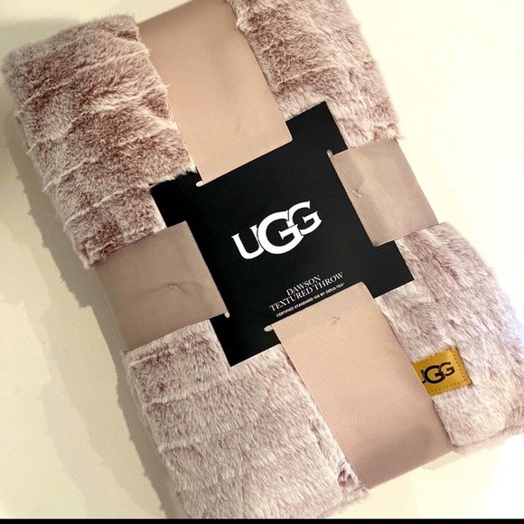 UGG Bedding Hr Sale Snug And Soft New Ugg Dawson Textured Throw In